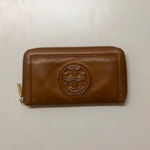 Tory Burch wallet